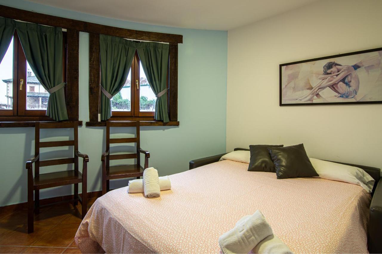 Hotel Balneario Rio Pambre ปาลัสเดเรย์ ภายนอก รูปภาพ