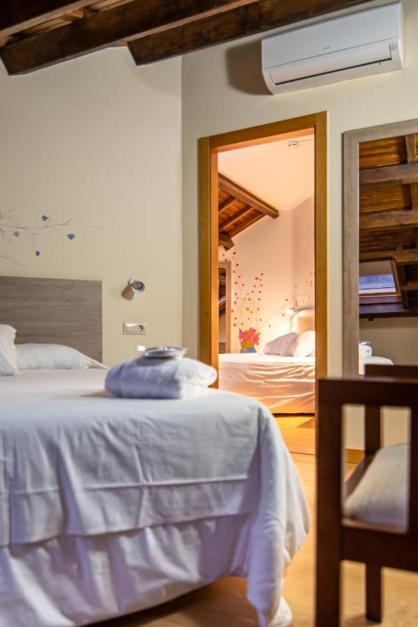 Hotel Balneario Rio Pambre ปาลัสเดเรย์ ภายนอก รูปภาพ